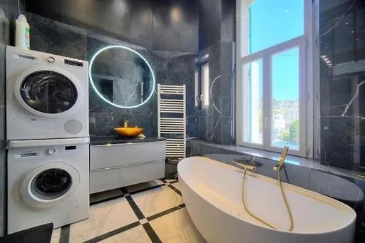 Luxury 2-floor Flat Minutes Walk To Croisette And Center Cannes